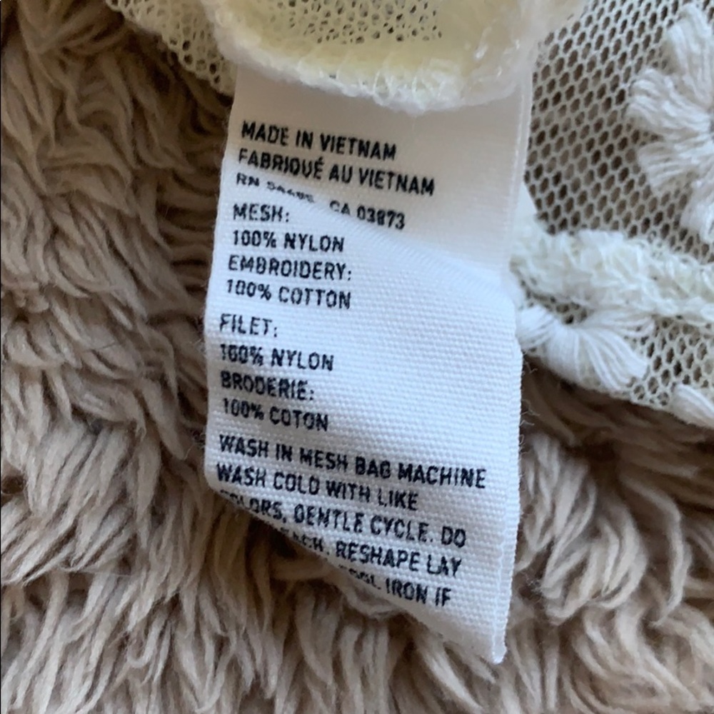 AE Floral Lace Sheer Peplum Top - Picture 7 of 8
